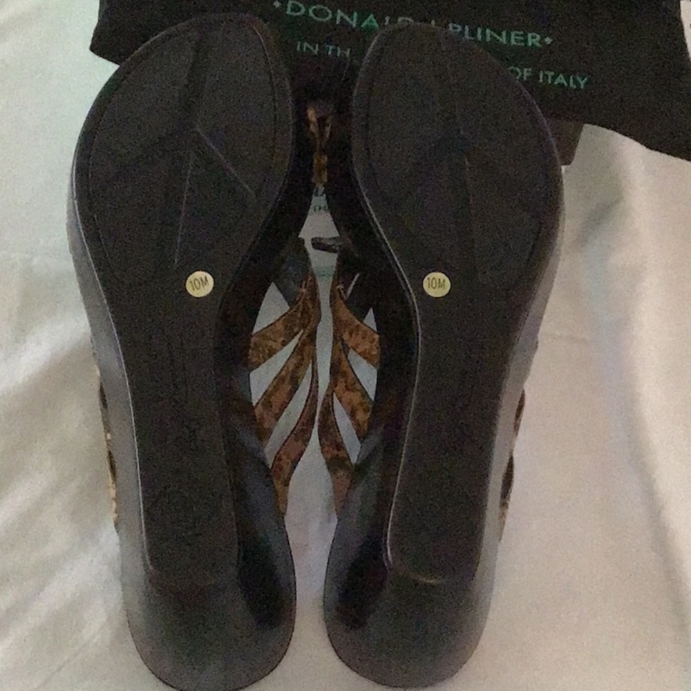 Donald J Pliner Cathe-2 Python Cork - Picture 6 of 7